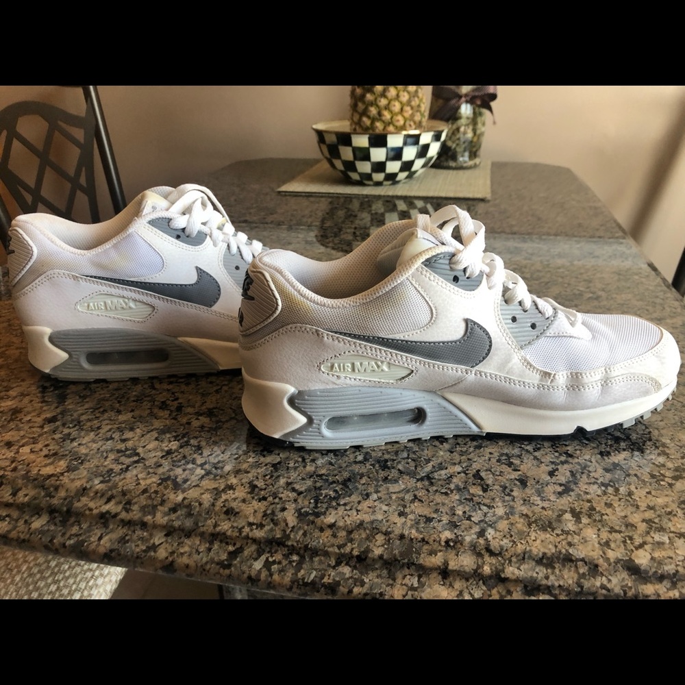 Nike Air Max 90 Essential